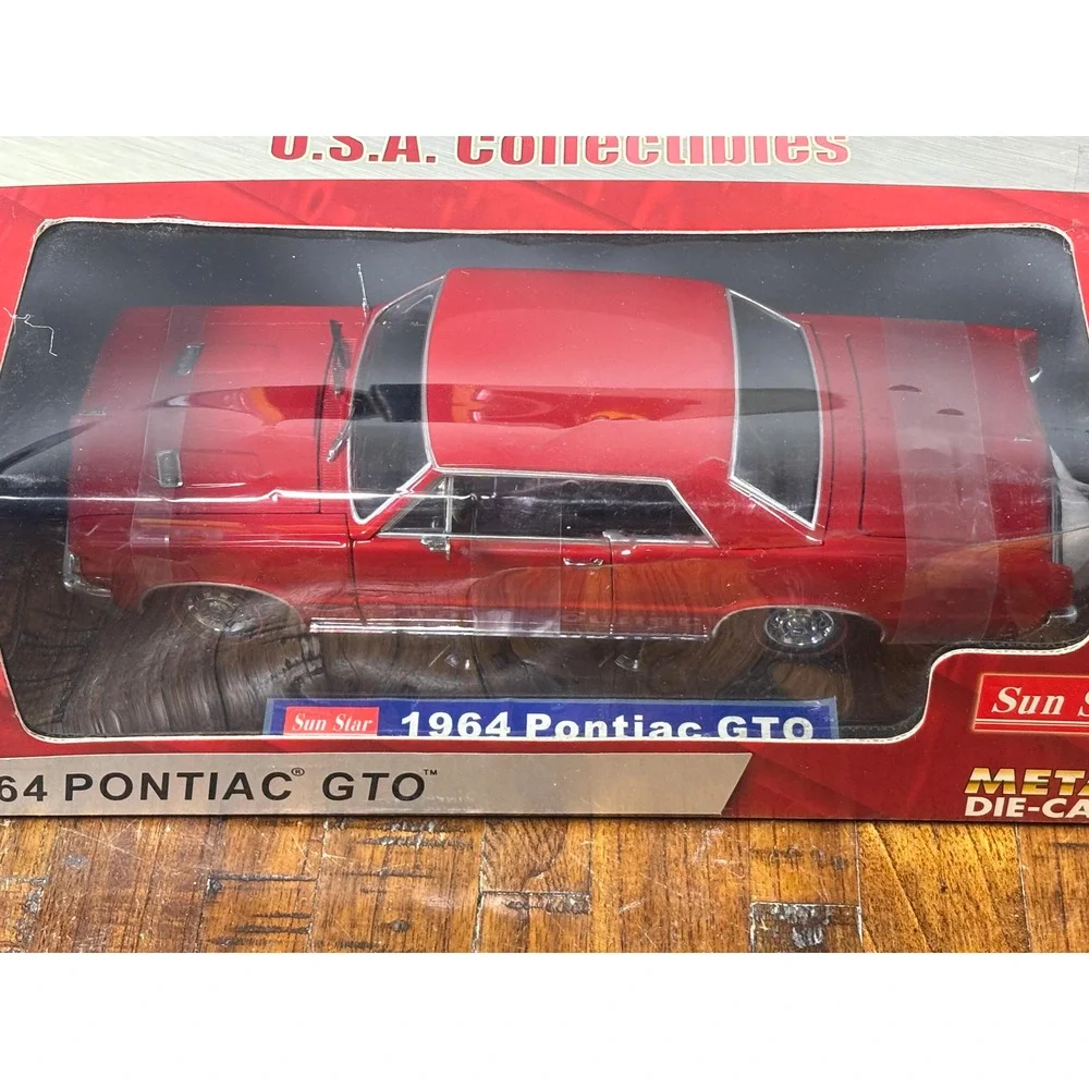 USA Collectibles Sun Star 1964 Pontiac GTO Gulfstream Red Diecast Car 1/18 New